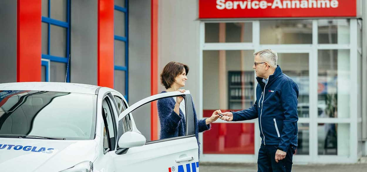 Beispielarbeit von Junited Knüpfer Autoglas Oberfranken GmbH - veröffentlicht auf Glaserei.org