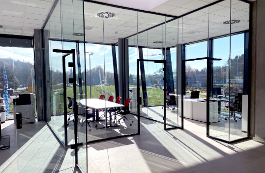 Beispielarbeit von Glas Judenhofer GmbH Bauglaserei - veröffentlicht auf Glaserei.org