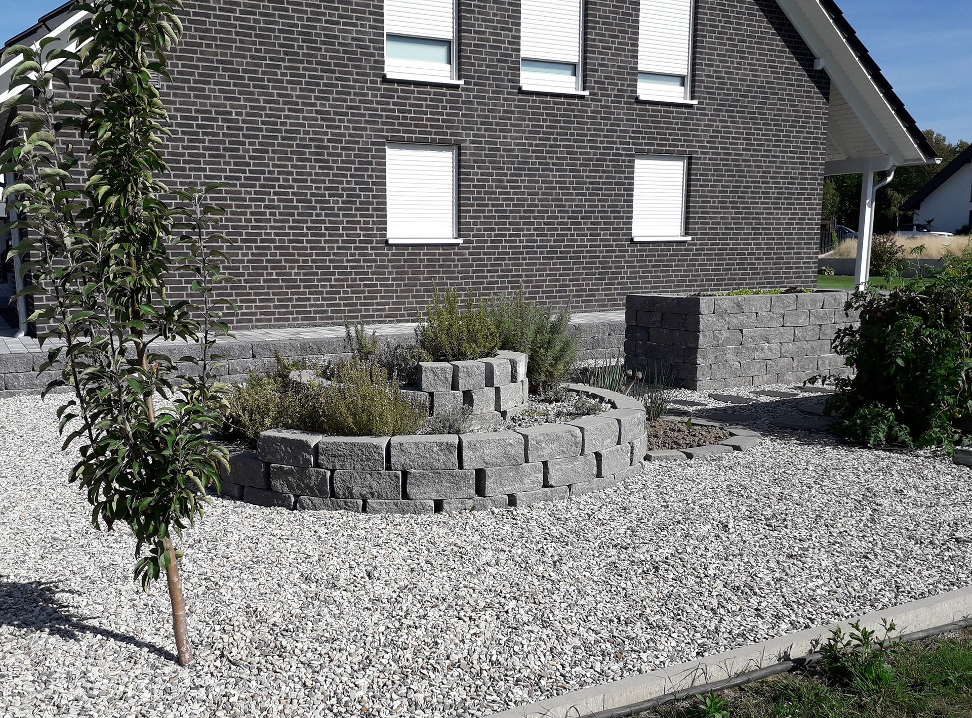 DNS TIEF -,GARTEN- UND LANDSCHAFTSBAU - GALLERY