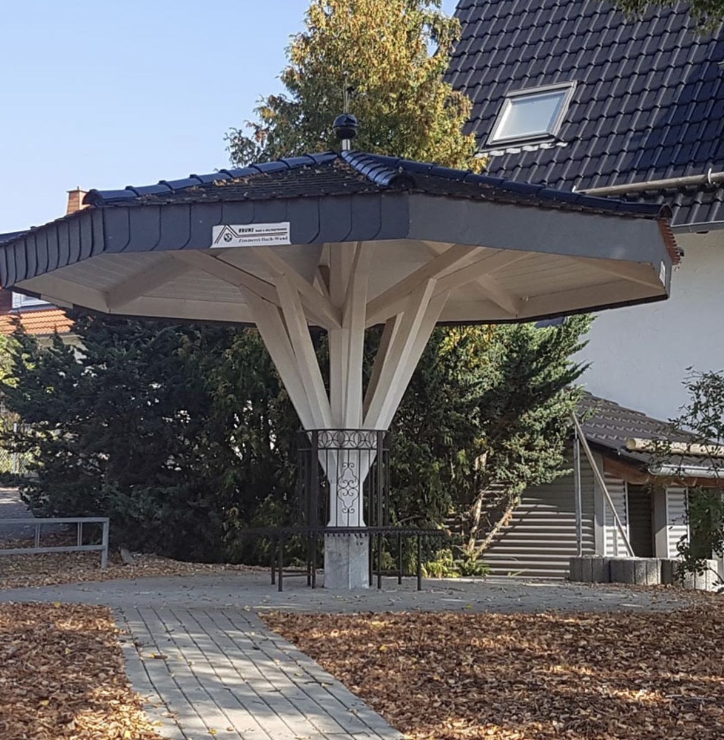 Beispielarbeit von Bruns Dach + Holzbau GmbH in Nieste und Staufenberg - veröffentlicht auf Dachdecker.com