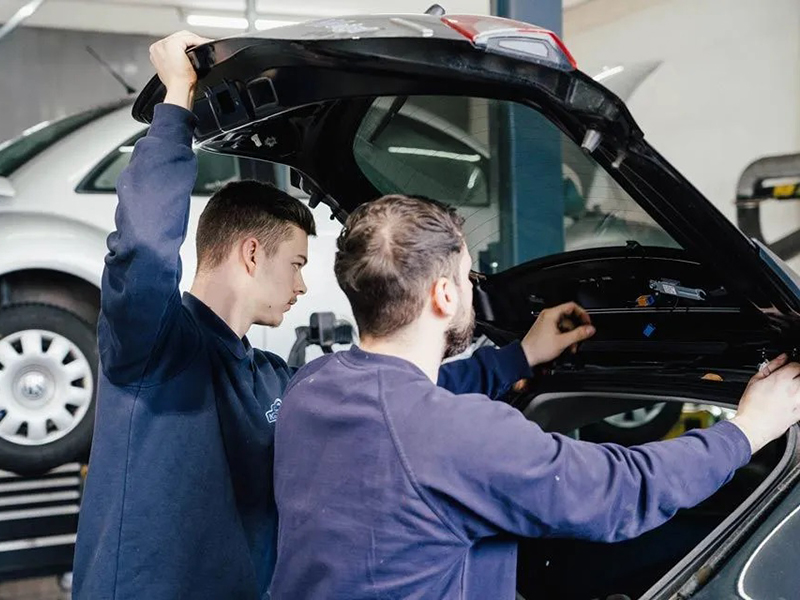 Beispielarbeit von Geiger Karosserie - veröffentlicht auf Auto-Werkstatt.de