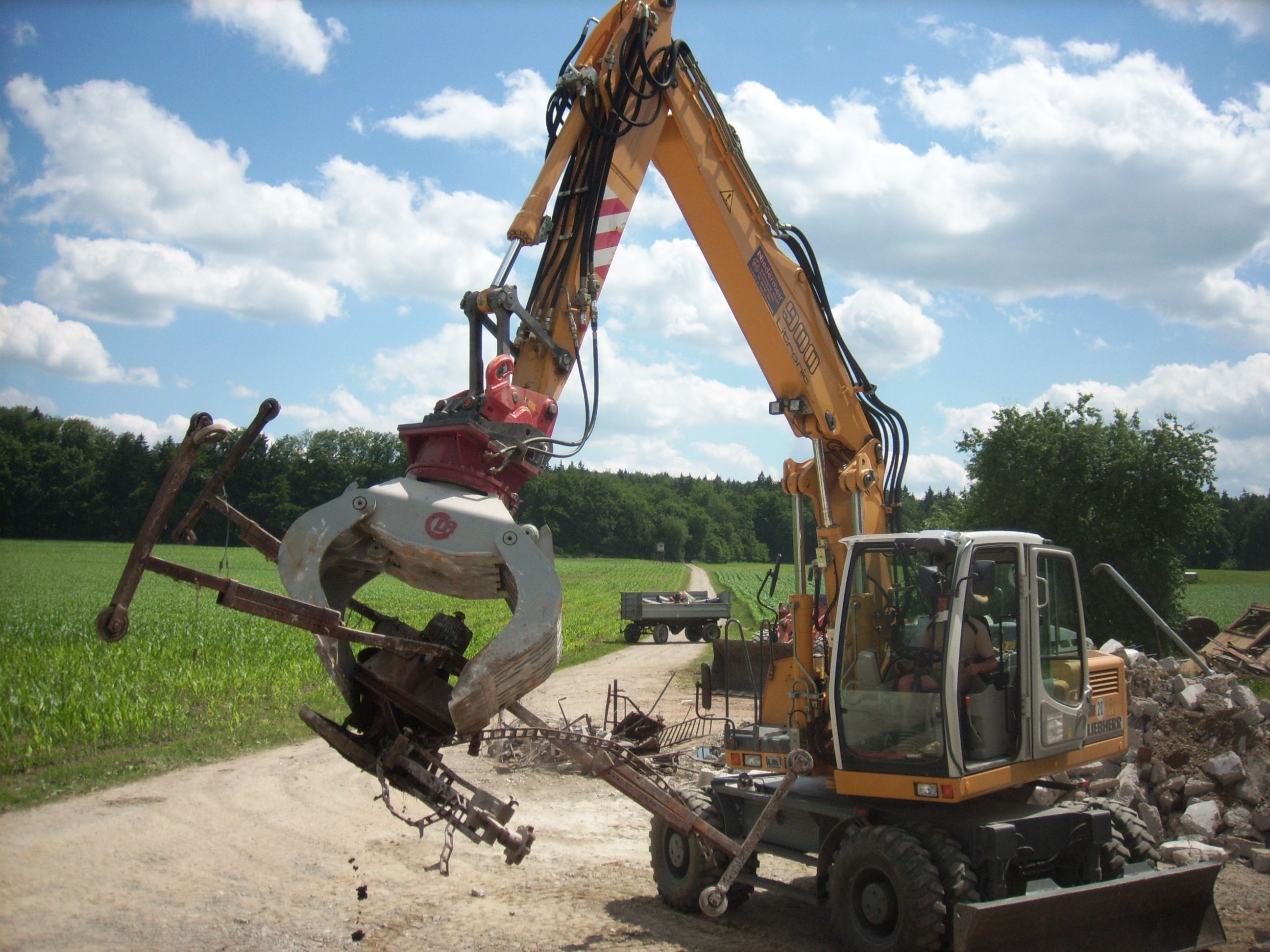 Beispielarbeit von Niedermeir Leonhard und Florian, Erdbewegung Abbruch Bauschuttrecycling - veröffentlicht auf Bauunternehmen.org
