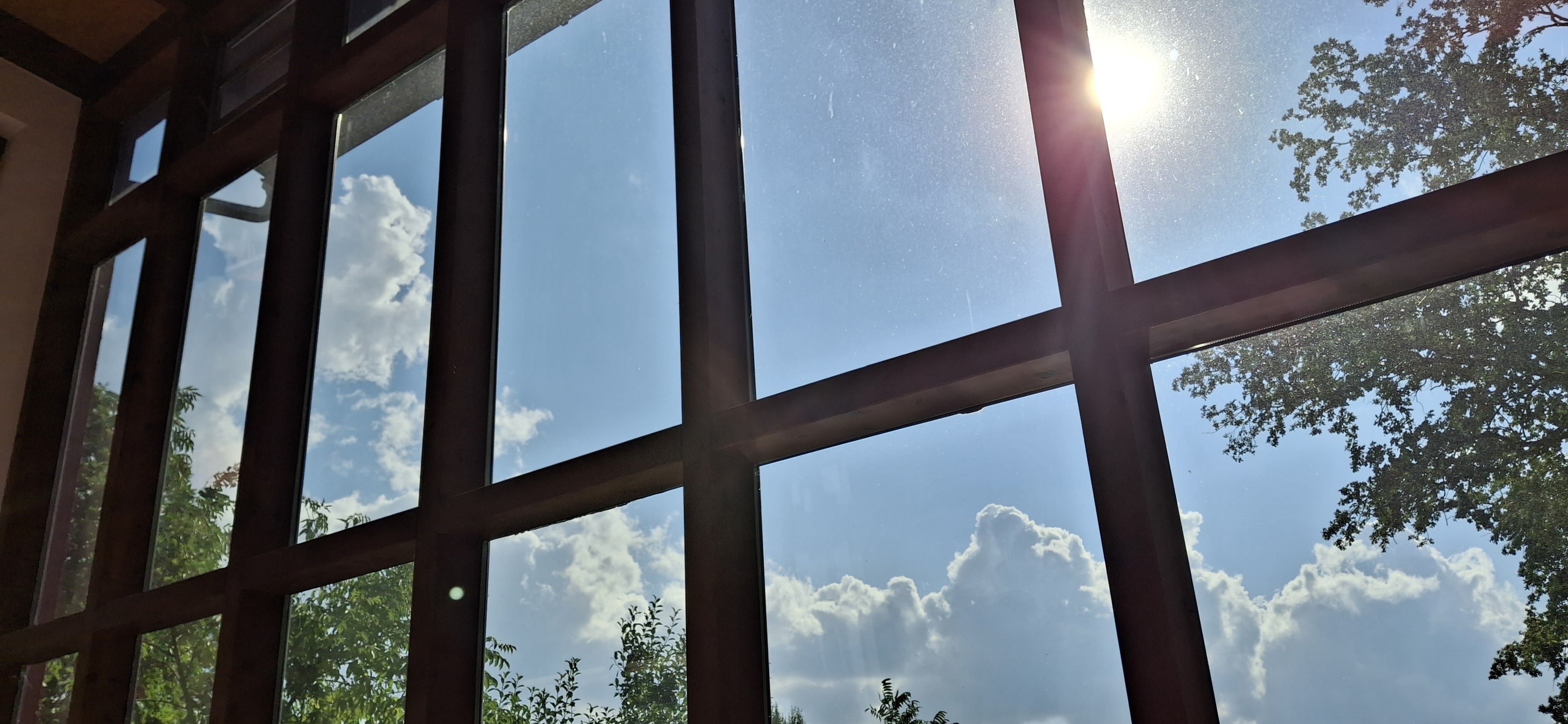 Beispielarbeit von fensterfee reinigt Glas und Gebäude - veröffentlicht auf Hausmeisterdienste.net