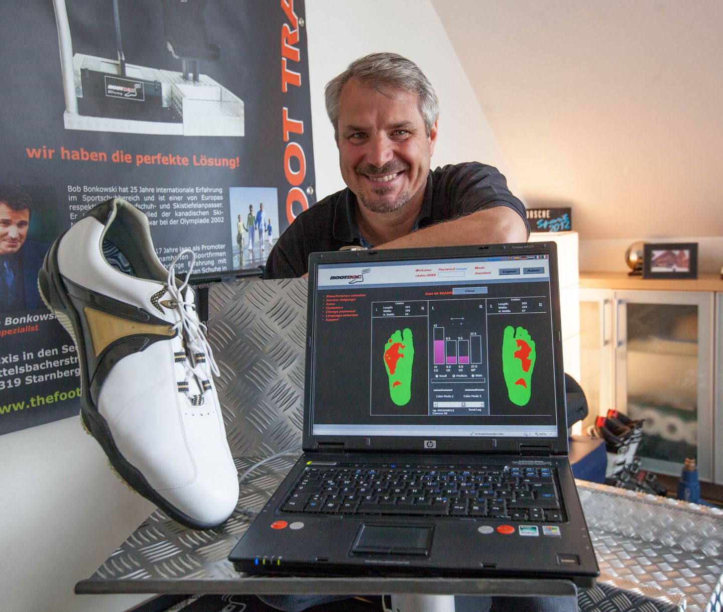 Beispielarbeit von Bob Bonkowski - The FOOT TRAINER - veröffentlicht auf Sanimio.de