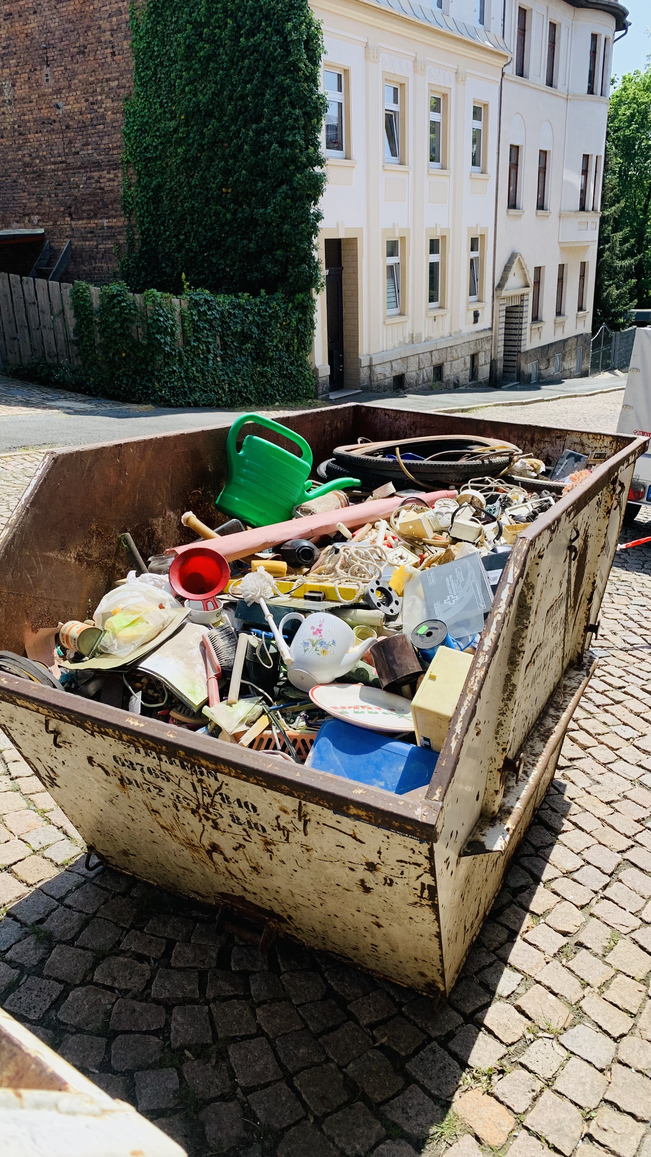 Beispielarbeit von RenRob Haushaltsauflösung-Container-Kurierdienst - veröffentlicht auf Hausmeisterdienste.net