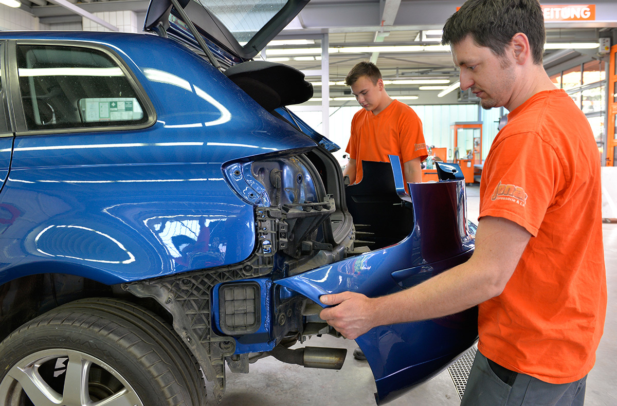 Beispielarbeit von Jonas GmbH - veröffentlicht auf Auto-Werkstatt.de