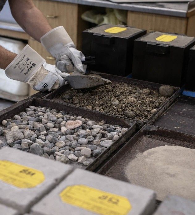 Beispielarbeit von Kies- Asphalt-Transportbeton-Werk Oberland Rolf Strohmaier GmbH - veröffentlicht auf Bauunternehmen.org