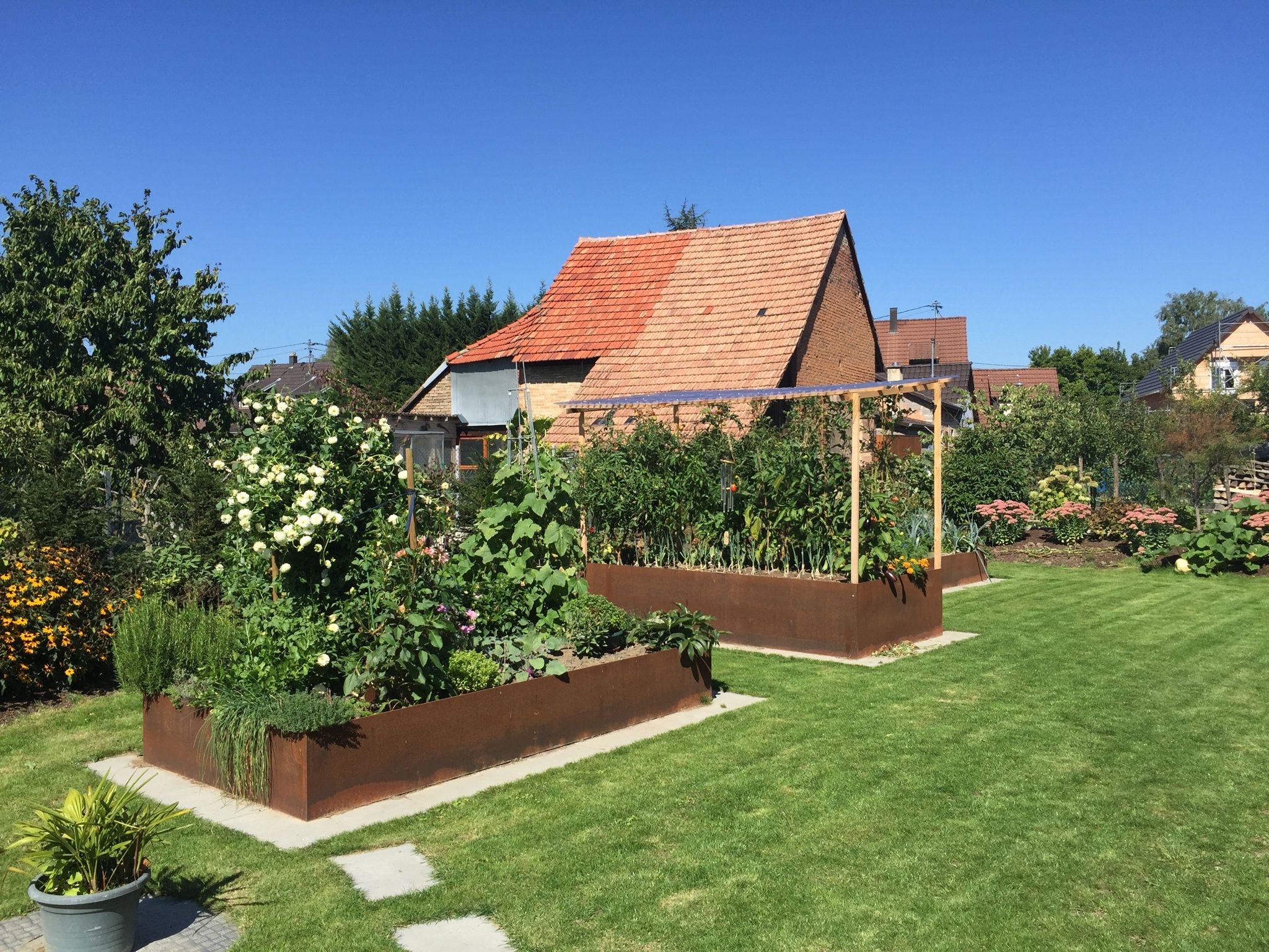 Beispielarbeit von Pflanzenzentrum & Gartengestaltung RÖSCH - veröffentlicht auf Gartenbau.org