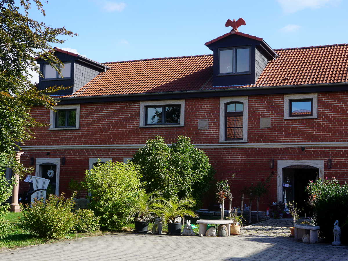 Beispielarbeit von Peschel Naturstein Grabsteine Leipzig - veröffentlicht auf Fliesenleger.net