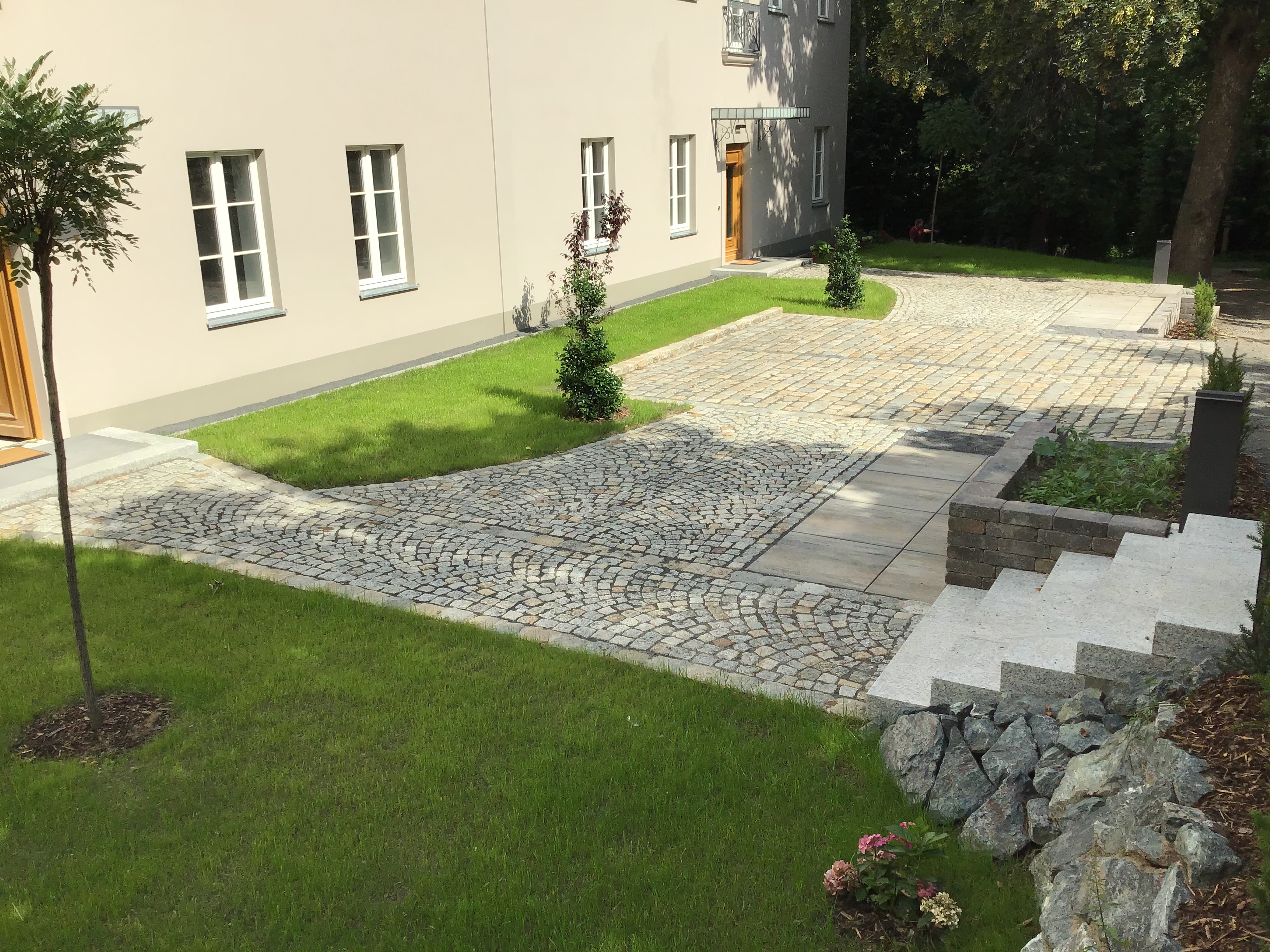 Beispielarbeit von Straßen- u. Tiefbau Newitsch GmbH - veröffentlicht auf Gartenbau.org