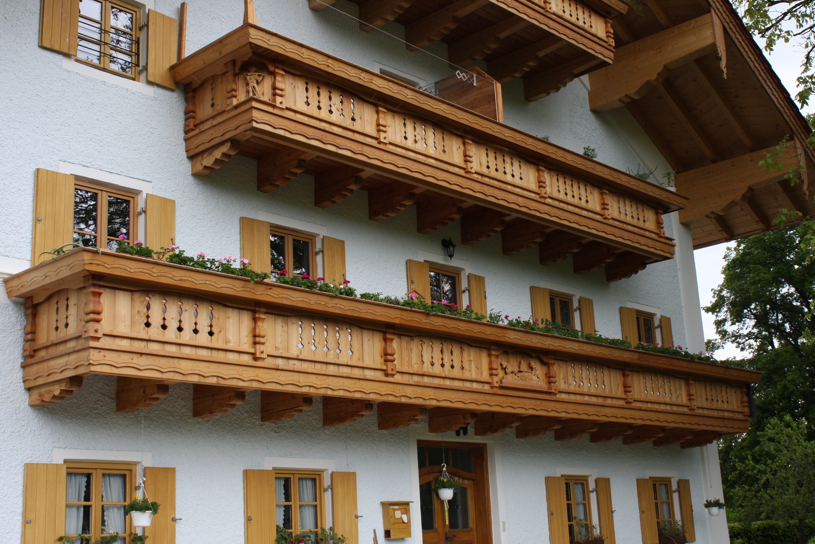Beispielarbeit von Josef Schreckenbauer Schreinerei Balkonbau - veröffentlicht auf Tischler-Schreiner.org