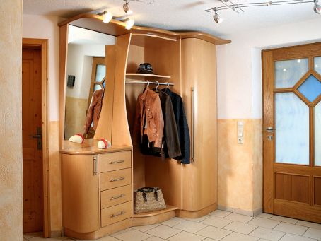 Beispielarbeit von Schreinerei Oetter Andreas GmbH - veröffentlicht auf Hausmeisterdienste.net