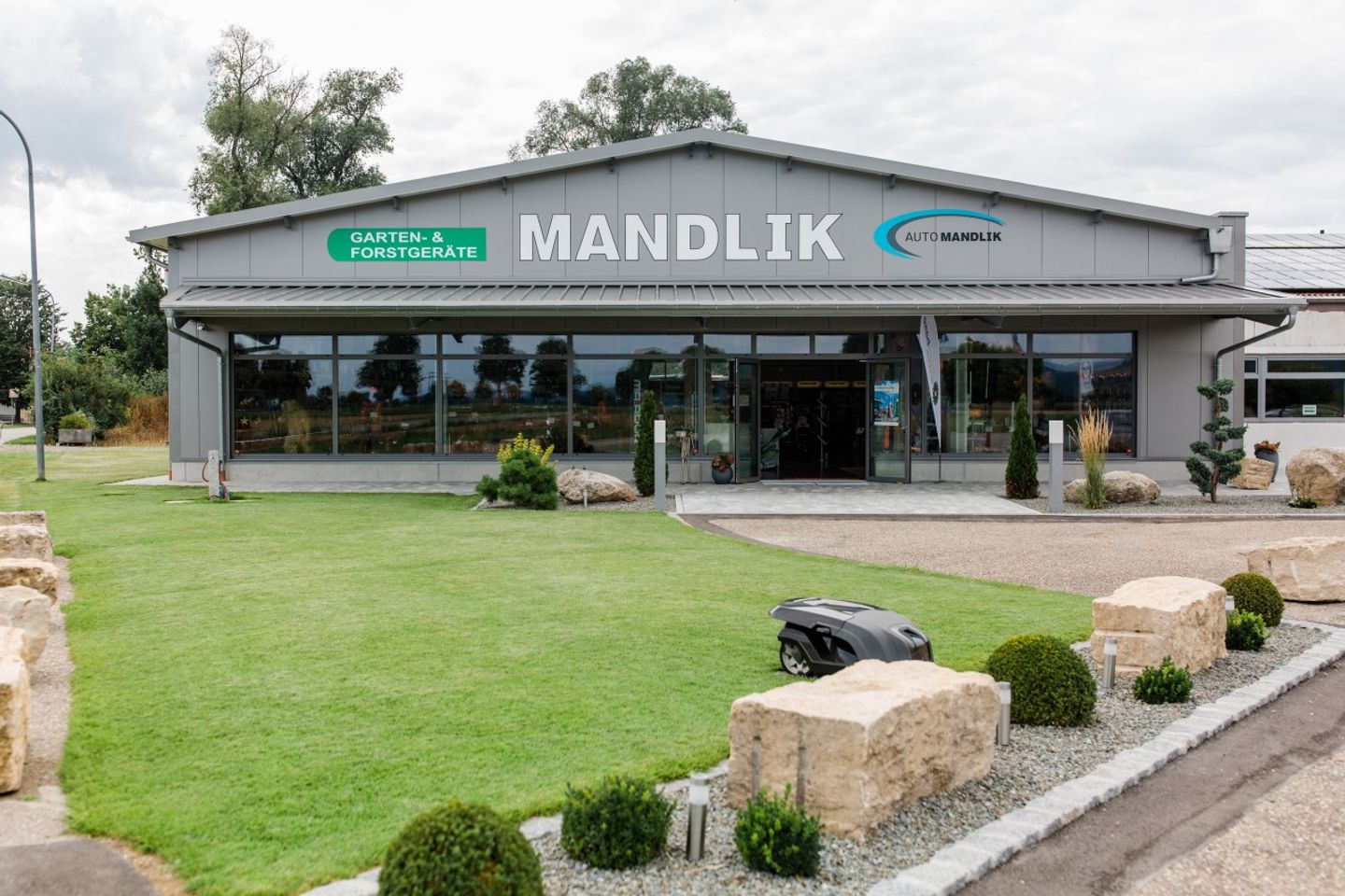 Beispielarbeit von Auto Mandlik GmbH - veröffentlicht auf Glaserei.org