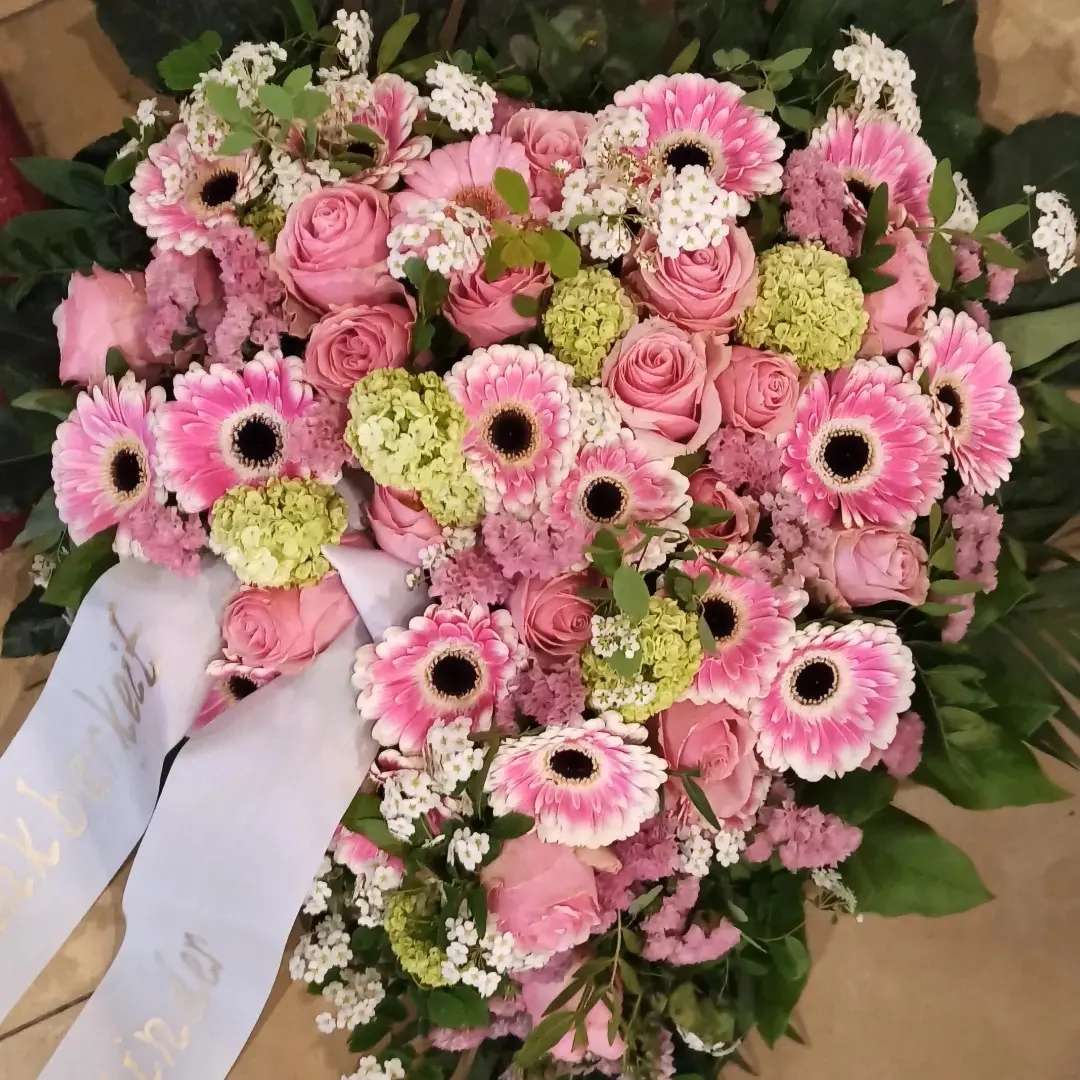 Beispielarbeit von Kuchlbauer Birgit Blumenladen am Waldfriedhof - veröffentlicht auf Gartenbau.org