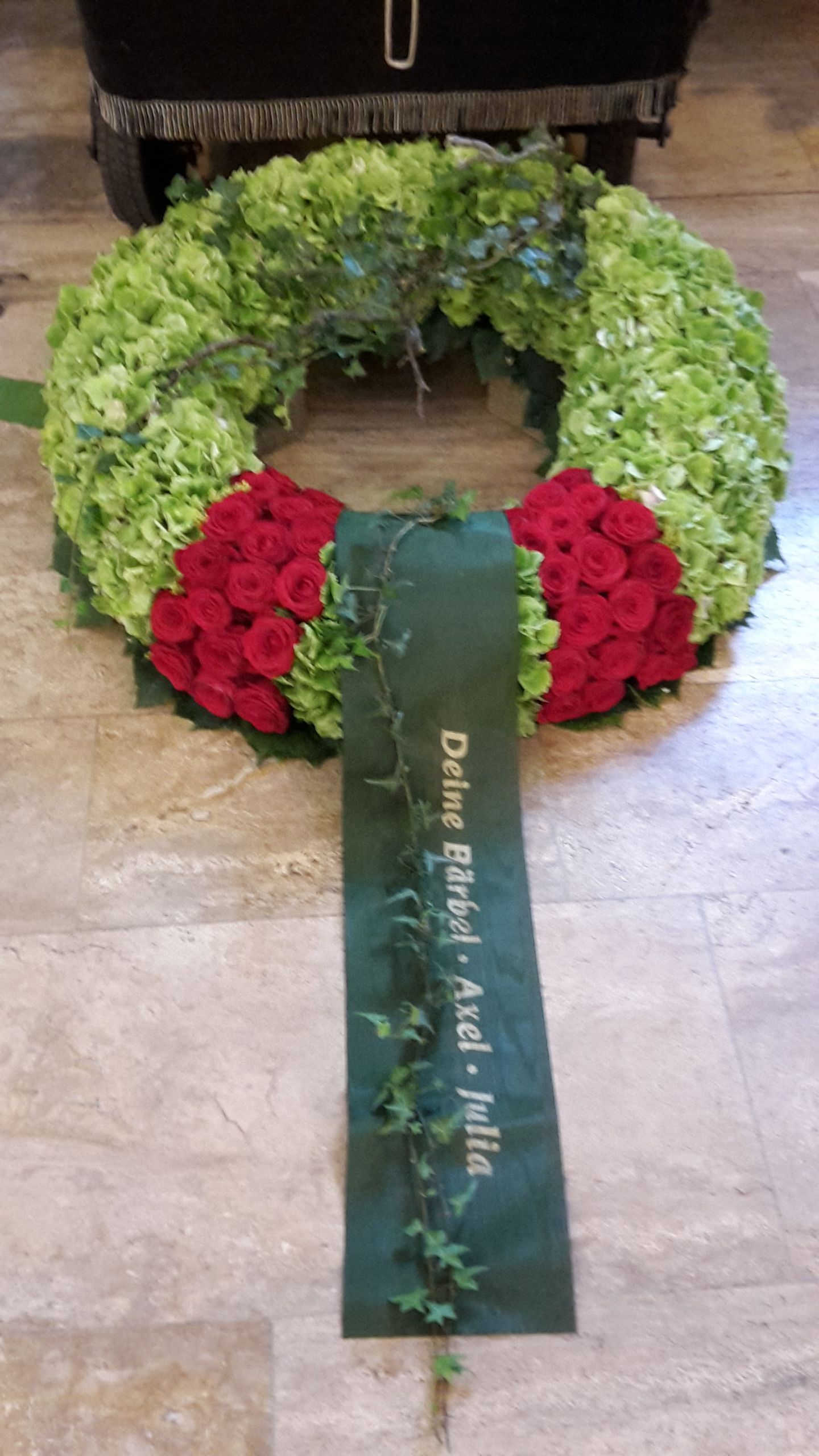 Beispielarbeit von BLUMEN EBBEN Meisterfloristik in Kleve Fleurop-Service, Hochzeits- & Trauerfloristik - veröffentlicht auf Gartenbau.org