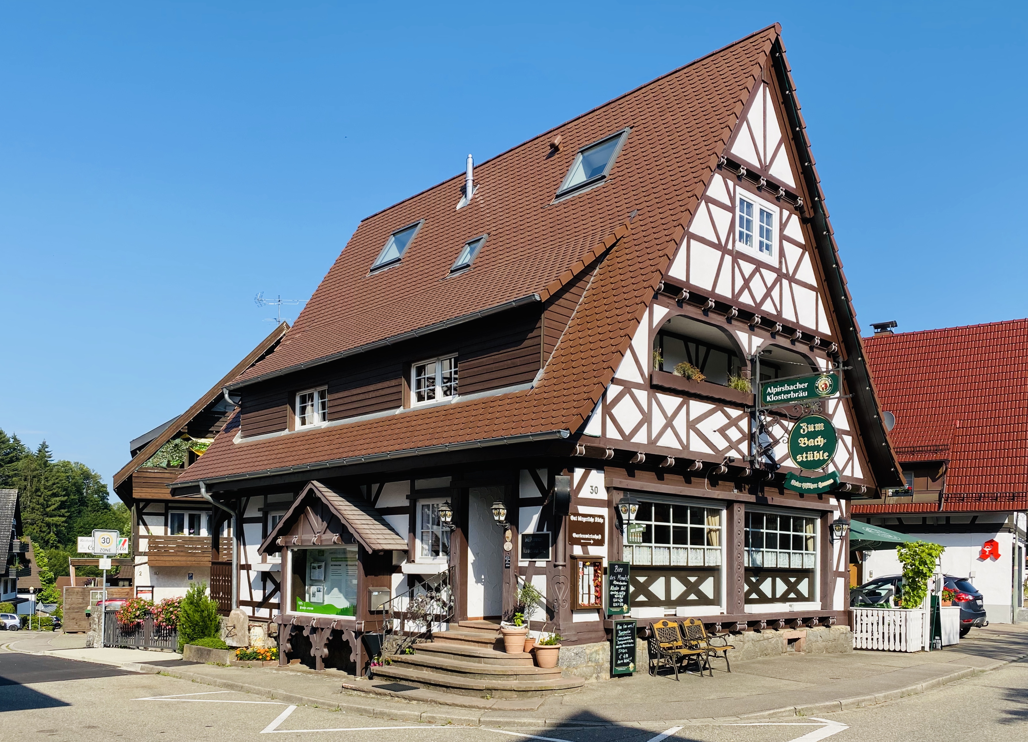 Beispielarbeit von Franz Schaufler Kreativer Holzbau GmbH - veröffentlicht auf Tischler-Schreiner.org