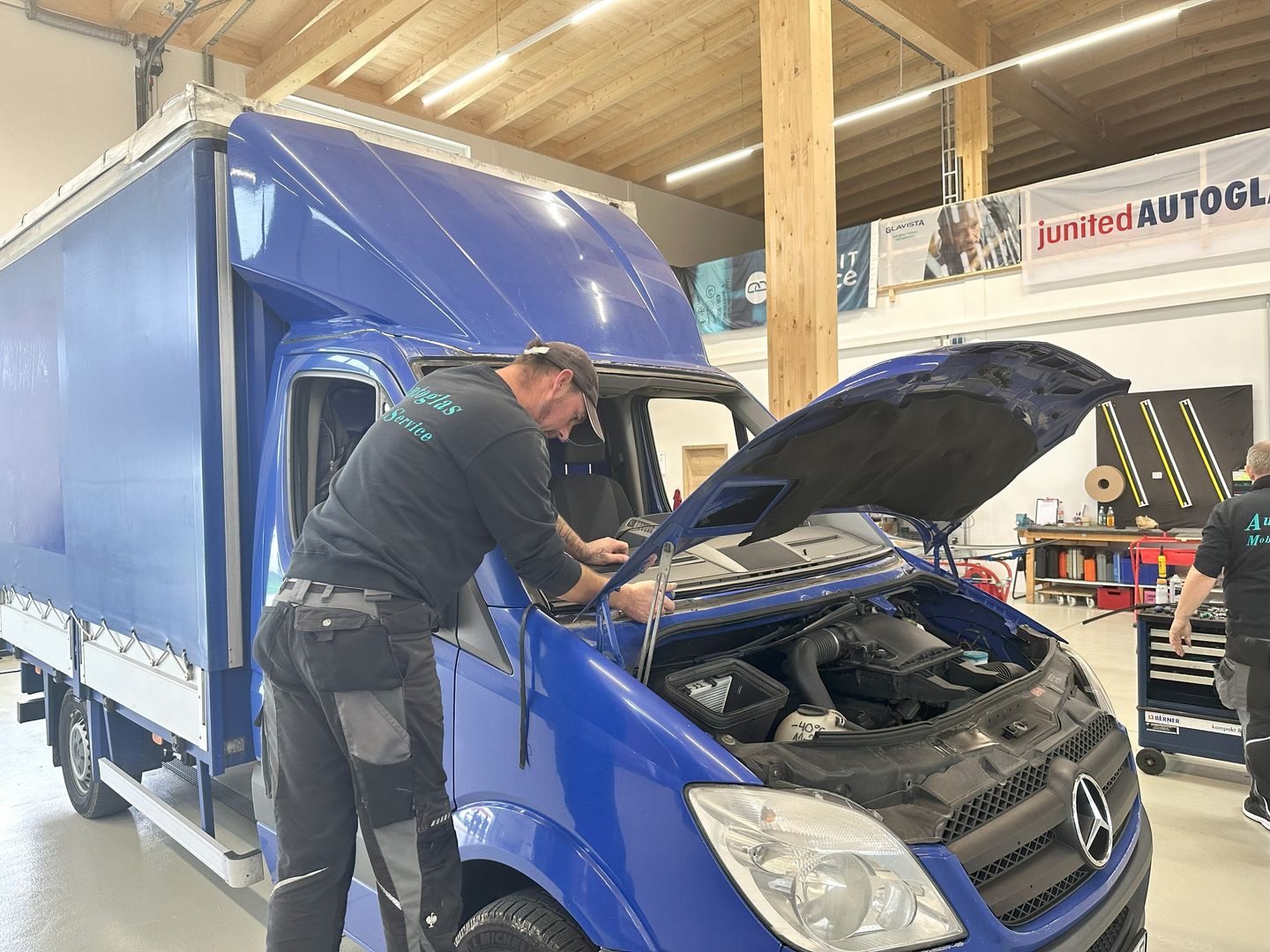 Beispielarbeit von junited AUTOGLAS Landshut - AMS Autoglas GmbH - veröffentlicht auf Auto-Werkstatt.de
