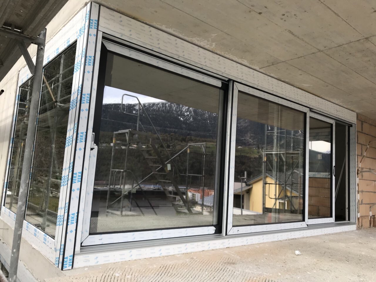 Beispielarbeit von Shala Fenster & Türen - veröffentlicht auf Glaserei.org