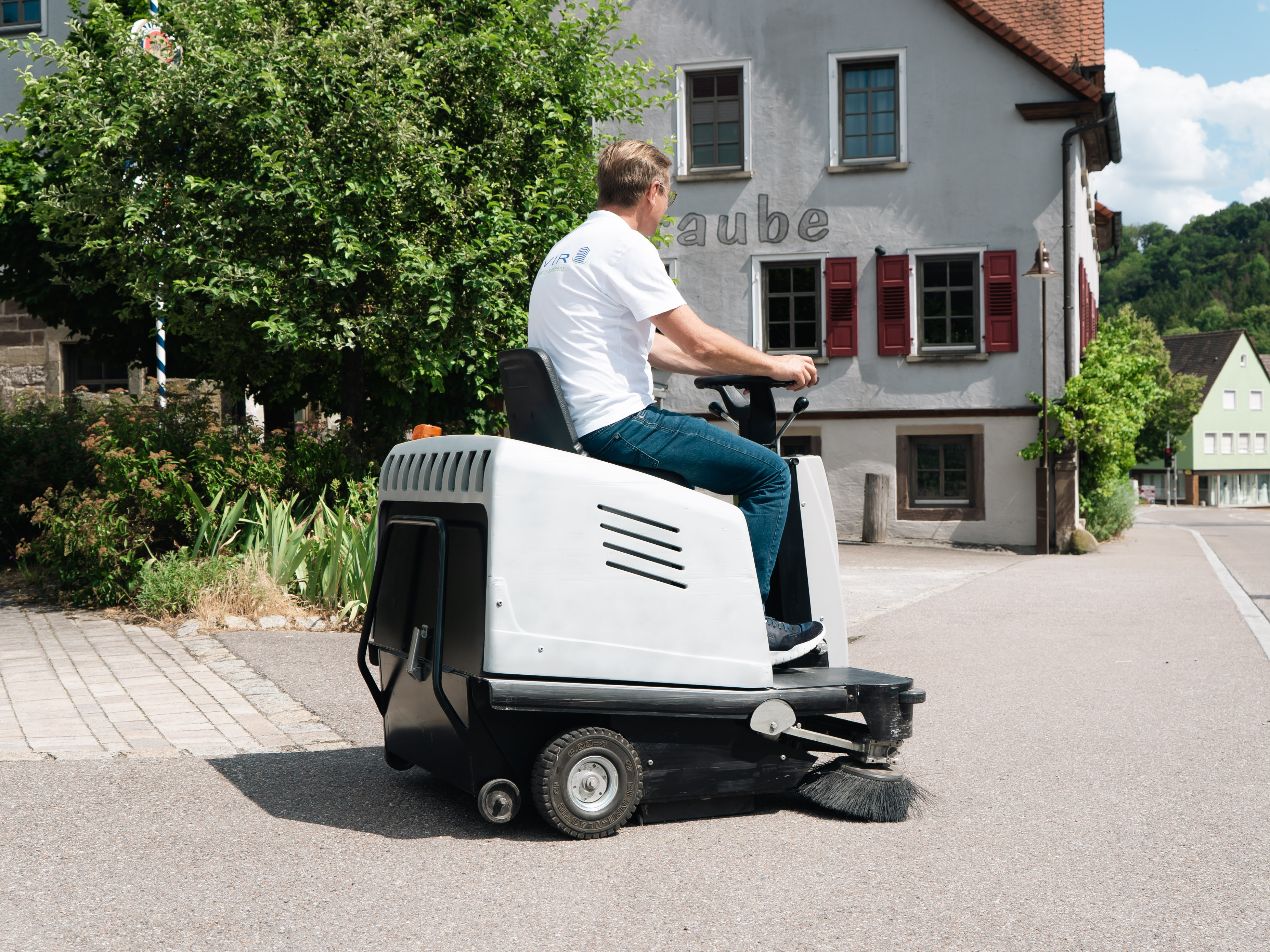 Beispielarbeit von AVIR GmbH - veröffentlicht auf Hausmeisterdienste.net