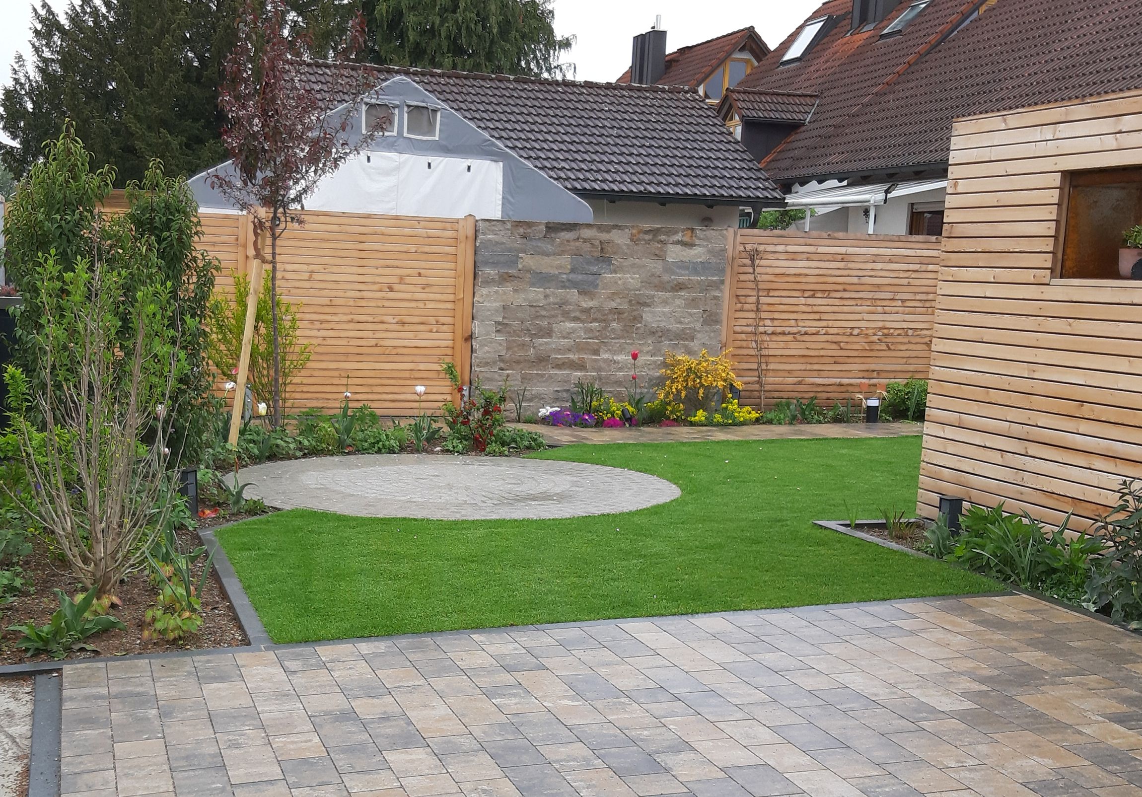 Beispielarbeit von Kamlah Gartengestaltung - veröffentlicht auf Gartenbau.org