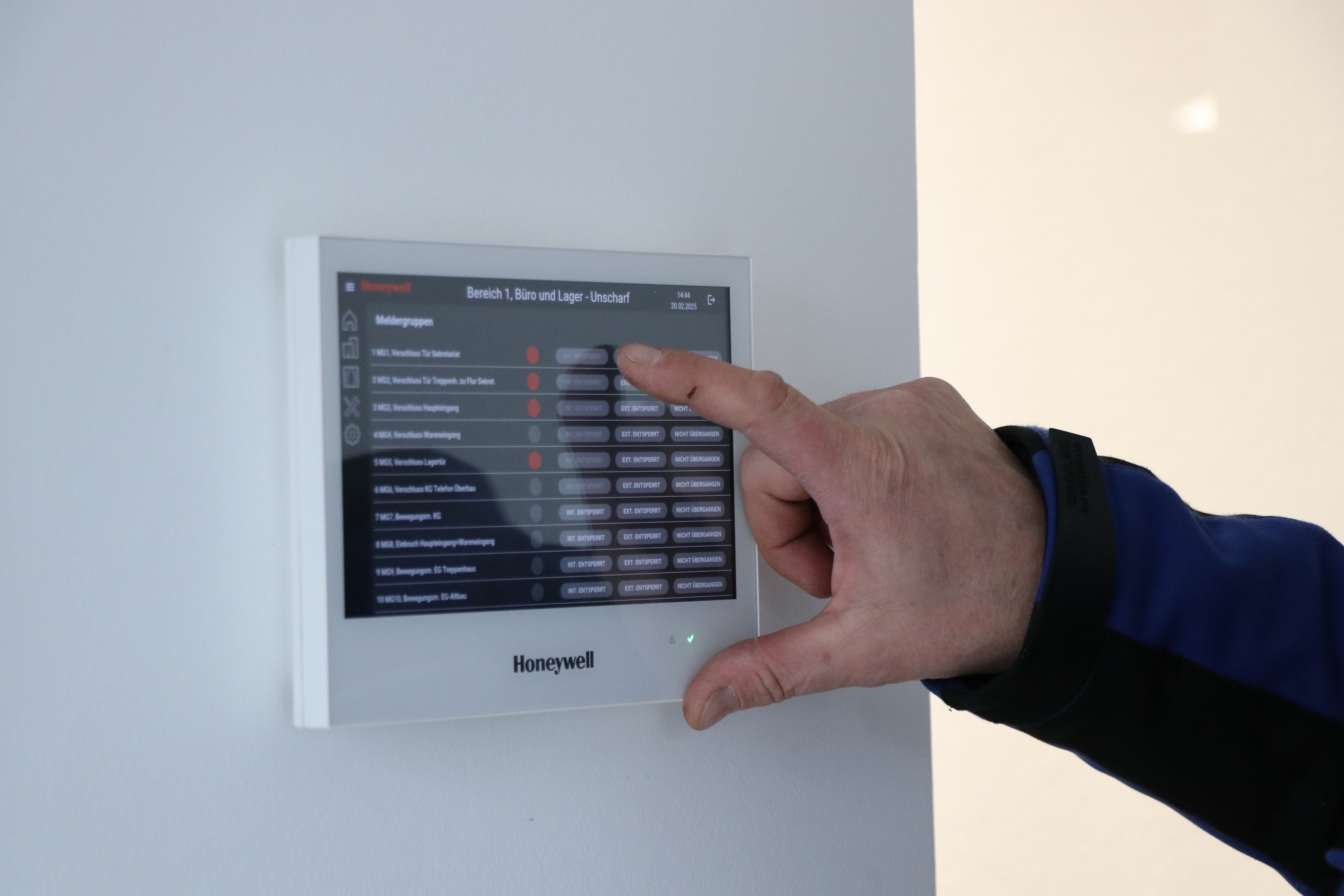 Beispielarbeit von AMK Alarm-, Melde-, Kontrollsystemevertriebs GmbH - veröffentlicht auf Elektriker.org
