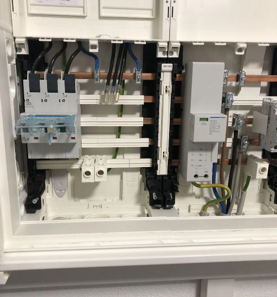 Beispielarbeit von Elektro Ferstl - veröffentlicht auf Elektriker.org