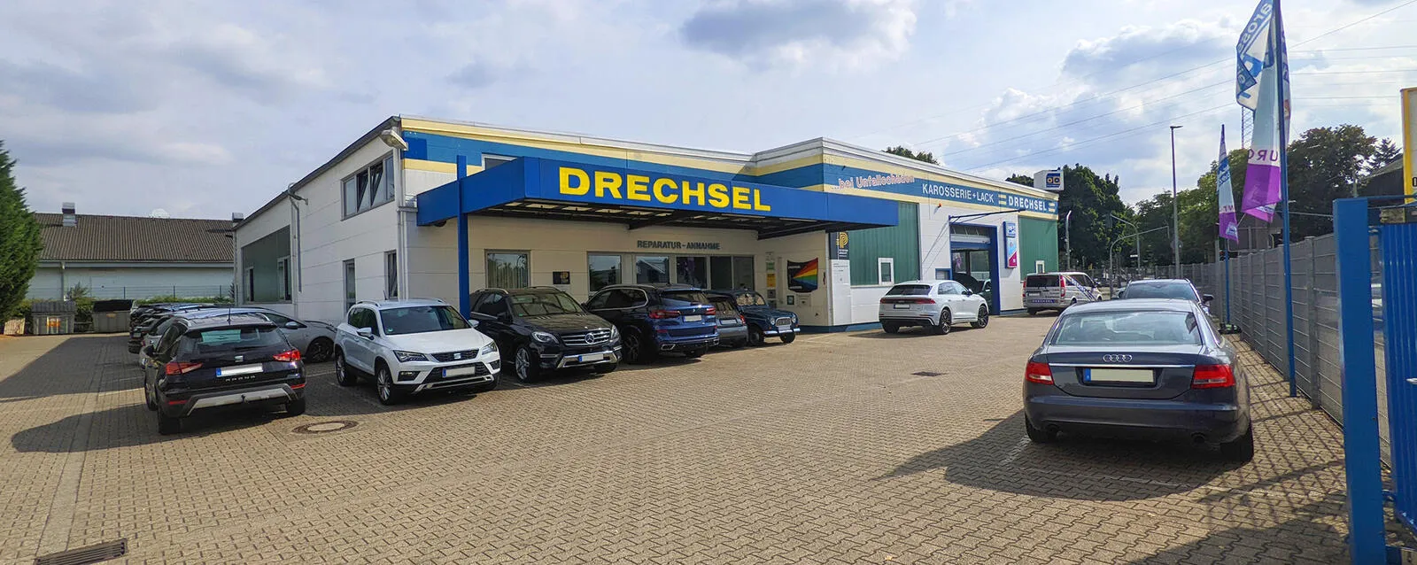 Drechsel Karosseriebau GmbH & Co.KG cover image