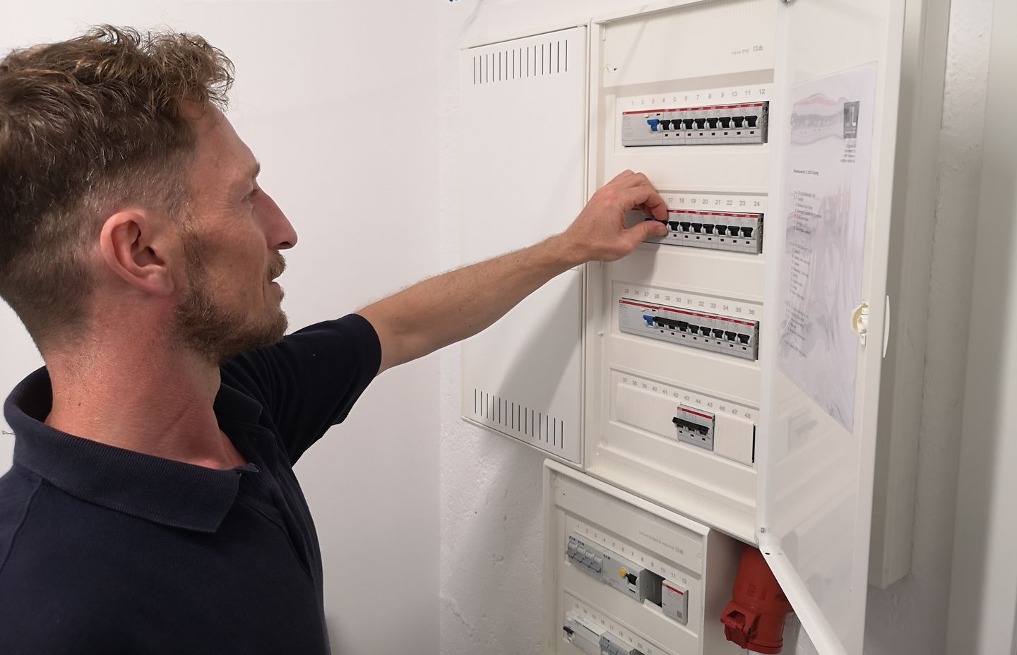 Beispielarbeit von S. Brand - Elektrotechnik - Elektriker München - veröffentlicht auf Elektriker.org