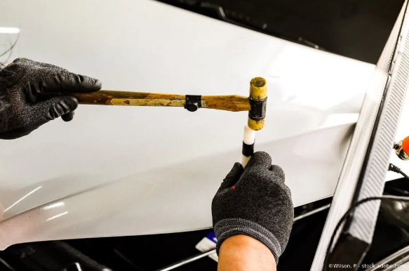 Beispielarbeit von Karl Spitzer Karosseriebau - veröffentlicht auf Auto-Werkstatt.de