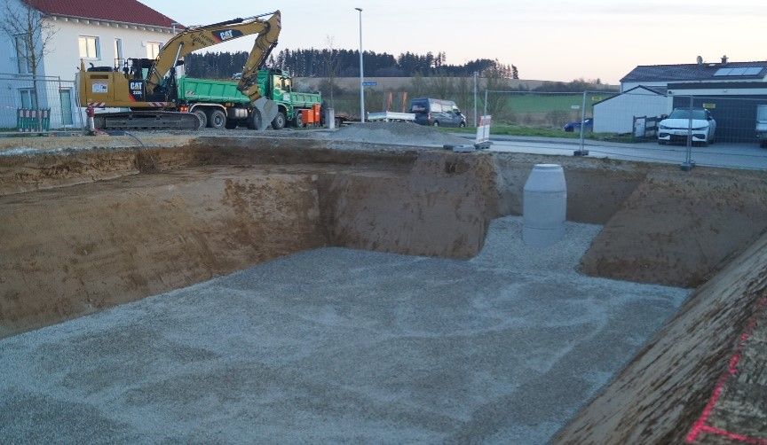 Beispielarbeit von Lorenz Forster | Erdbewegung, Baggerbetrieb, Rohrleitungsbau, Kiesgrubenbetrieb - veröffentlicht auf Gartenbau.org