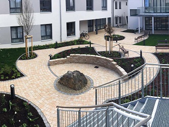 Beispielarbeit von Dreienbrunnen e.G. Erfurt - veröffentlicht auf Gartenbau.org