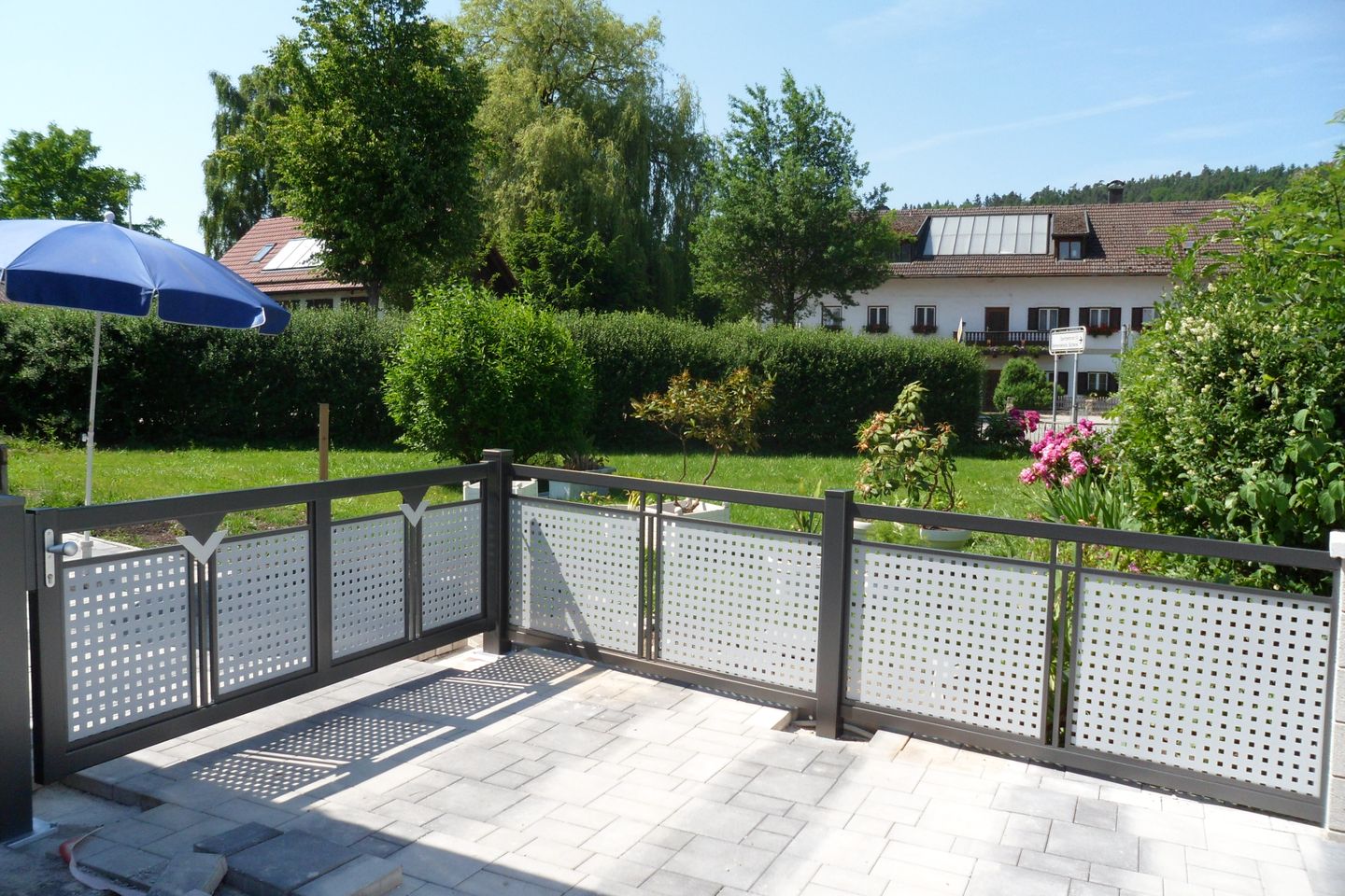 Beispielarbeit von Balkone, Zäune und Tore Freundorfer GmbH - veröffentlicht auf Tischler-Schreiner.org