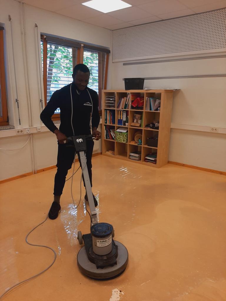 Beispielarbeit von Zenu Gebäudereinigung - veröffentlicht auf Hausmeisterdienste.net