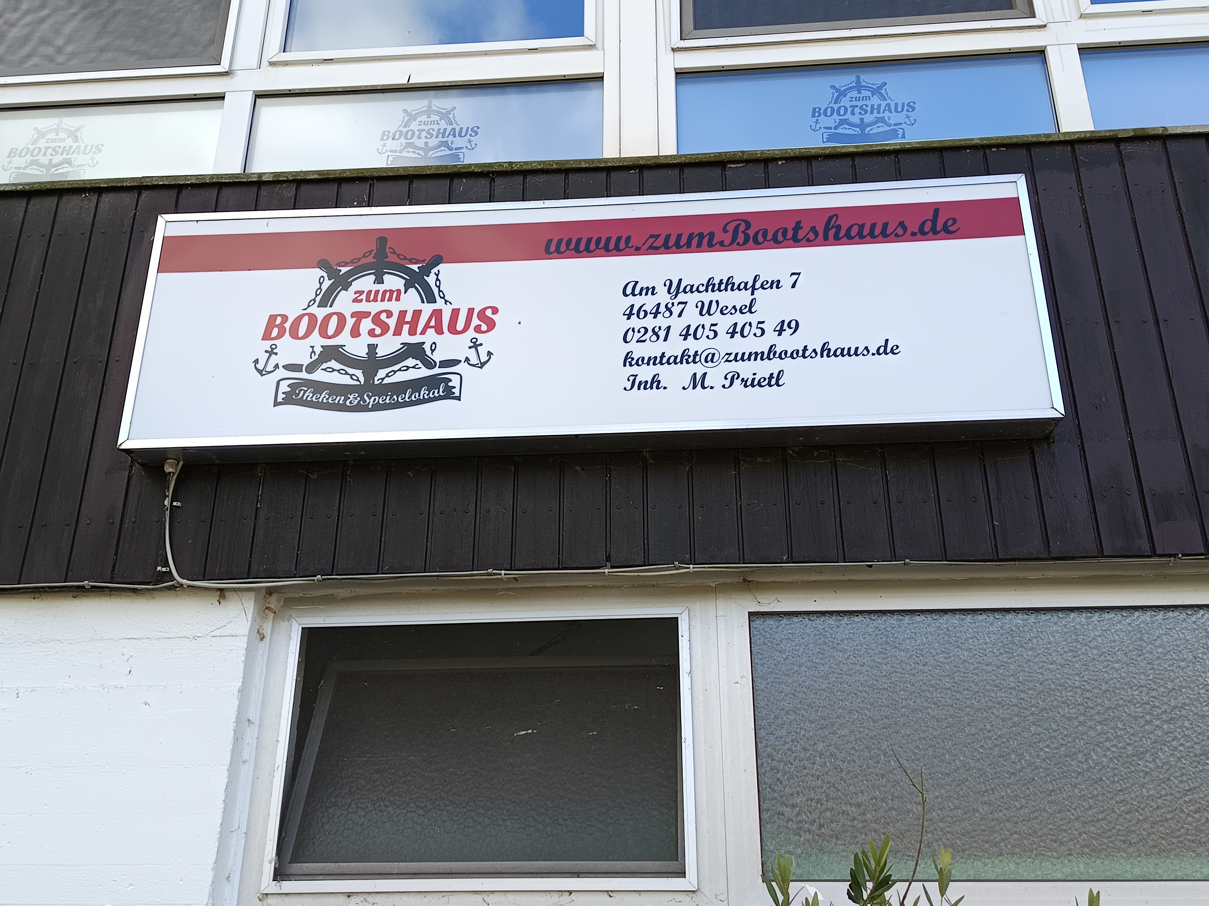 Beispielarbeit von Alpha Cleaning Glas-Gebäudereinigung & Hausmeisterservice - veröffentlicht auf Hausmeisterdienste.net