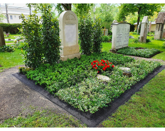 Beispielarbeit von Geiger Friedhofsgärtnerei Robert Ruschig - veröffentlicht auf Gartenbau.org