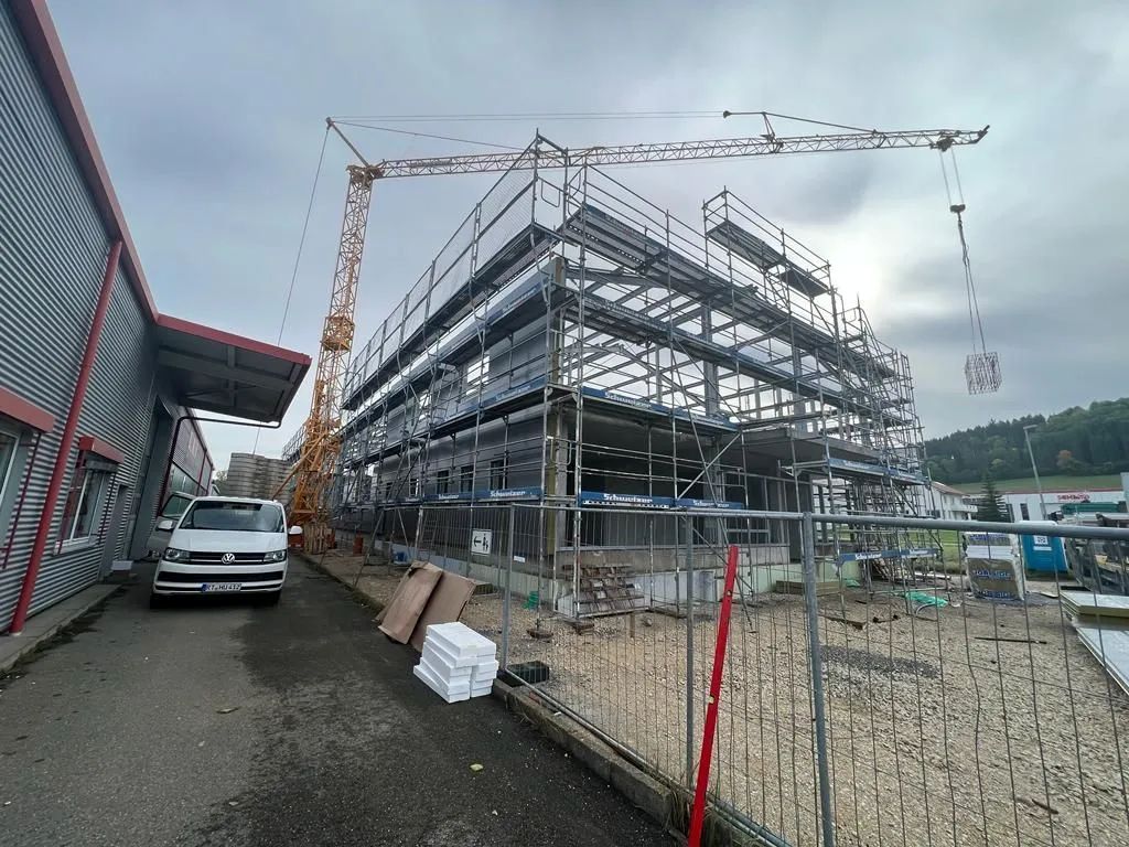 Beispielarbeit von BAV Dach und Wand Metallverkleidungen GmbH & Co KG - veröffentlicht auf Dachdecker.com