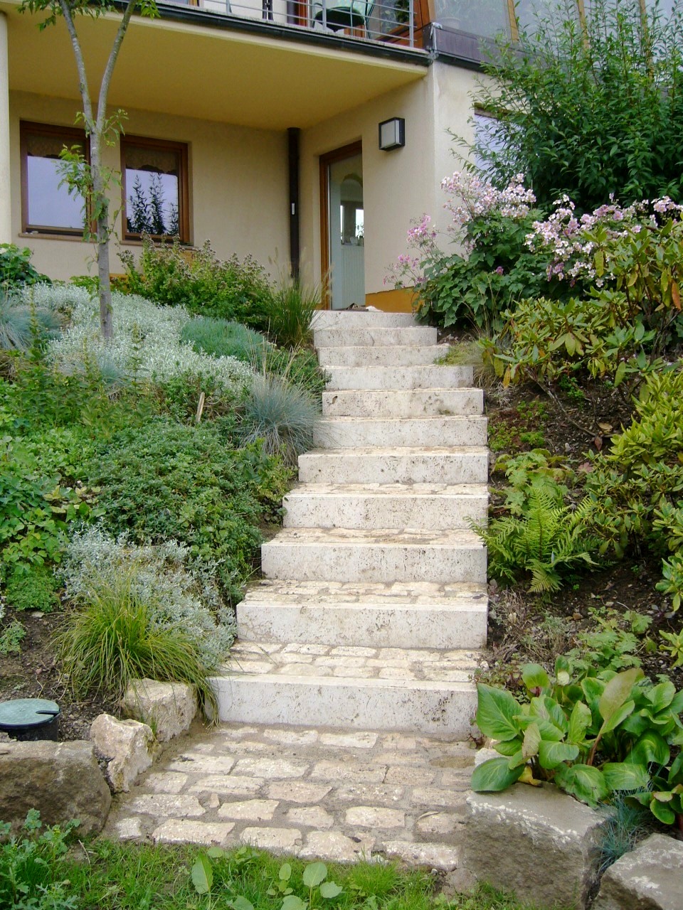 Beispielarbeit von GALABAU Kromsdorf Garten- und Landschaftsbau GmbH - veröffentlicht auf Gartenbau.org