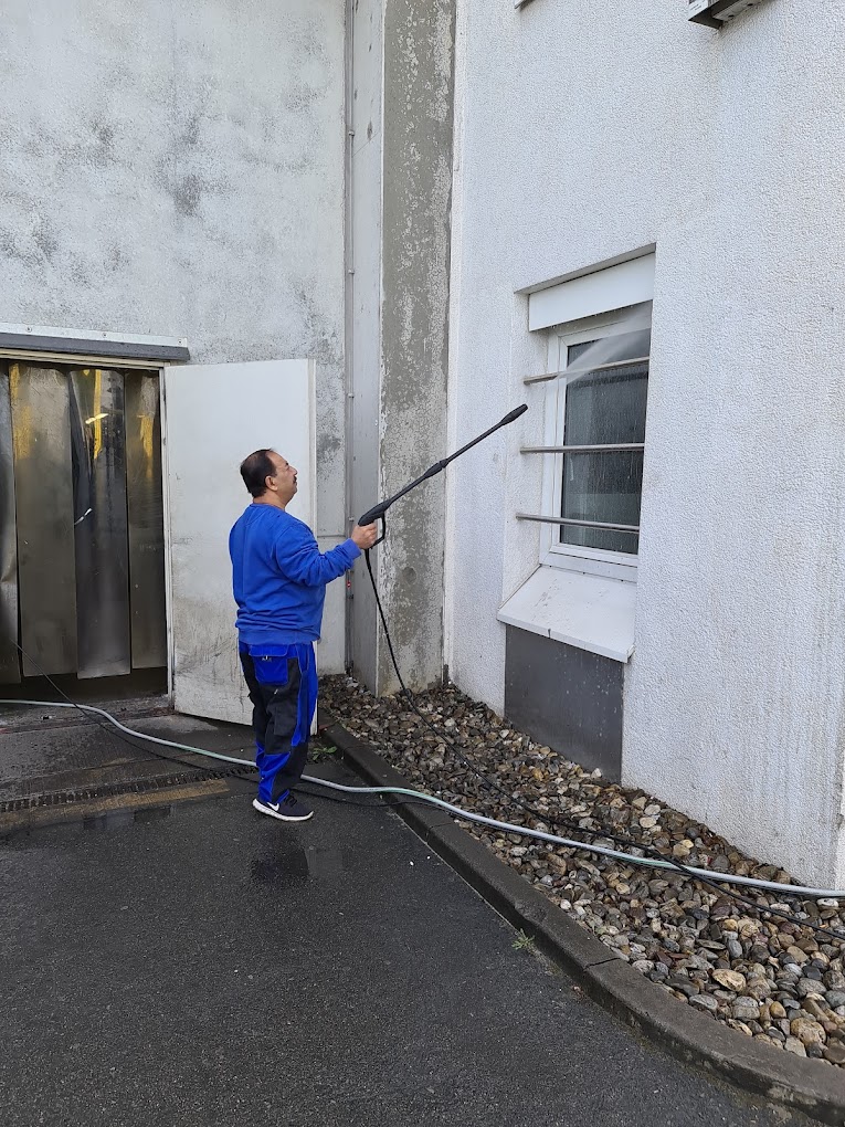 Beispielarbeit von SuperMarios Gebäudereinigung - veröffentlicht auf Hausmeisterdienste.net